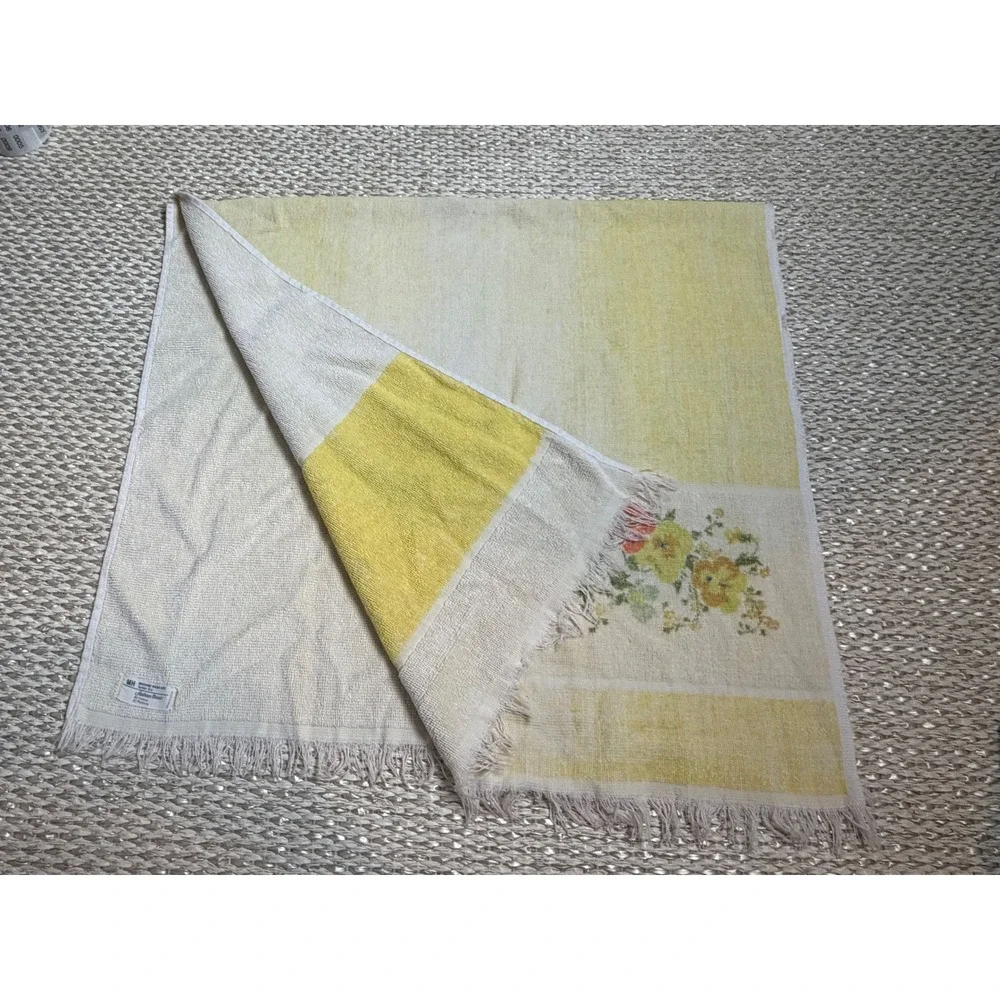Vintage JCPenney Fashion Manor Yellow Floral bath  Cotton Fringe Hand Towel USA